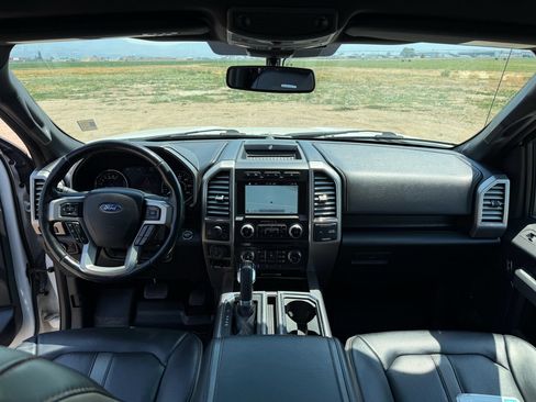 Used 2018 Ford F150 Platinum w/ Equipment Group 701A Luxury AWD/4WD image 37