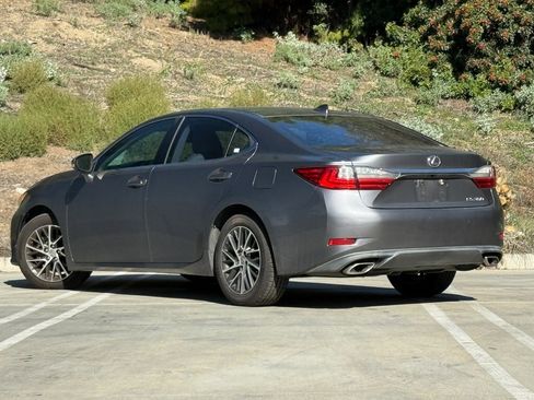 Used 2016 Lexus ES 350 image 2