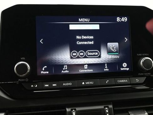 Used 2023 Nissan Pathfinder S FWD image 17