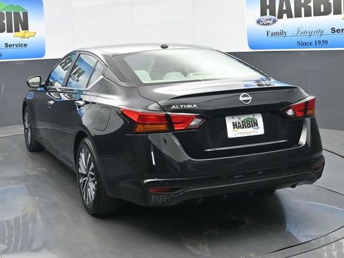 Used 2025 Nissan Altima 2.5 SV FWD image 4
