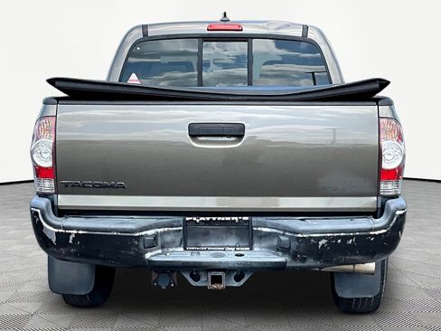 Used 2015 Toyota Tacoma PreRunner w/ SR5 Package RWD image 5