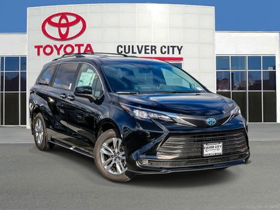 New 2025 Toyota Sienna XLE