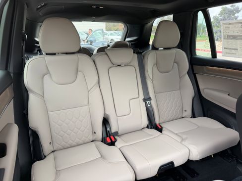 New 2026 Volvo XC90 B6 Plus w/ Protection Package Premier image 10