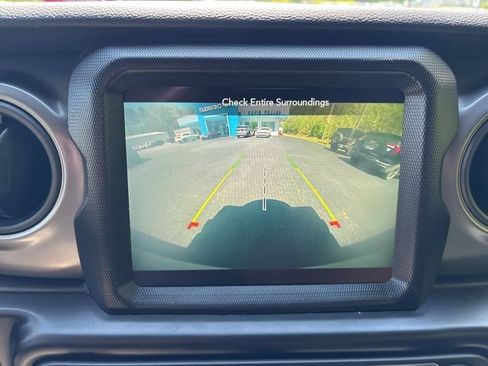 Used 2022 Jeep Wrangler Unlimited Sport AWD/4WD image 42