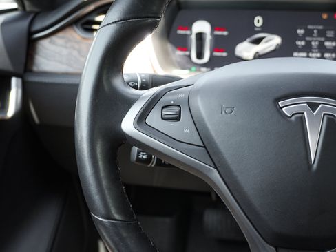 Used 2020 Tesla Model S Long Range Plus AWD/4WD image 19