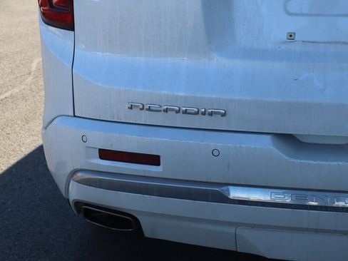 Used 2023 GMC Acadia Denali w/ Denali Ultimate Package image 8