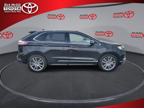 Used 2019 Ford Edge Titanium w/ Equipment Group 301A AWD/4WD image 9