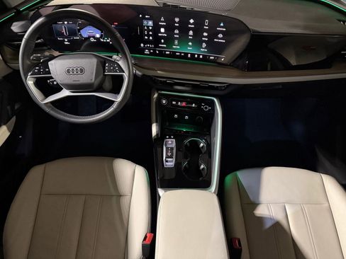 Certified 2025 Audi Q5 Premium w/ Convenience Package image 30