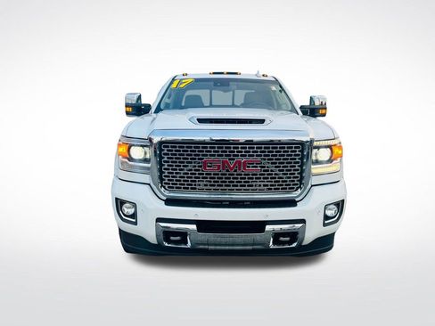 Used 2017 GMC Sierra 2500 Denali w/ Duramax Plus Package image 12