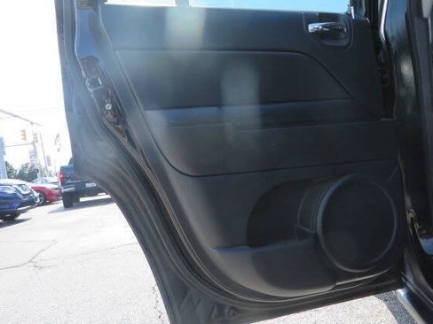 Used 2015 Jeep Patriot Sport w/ Power Value Group AWD/4WD image 37