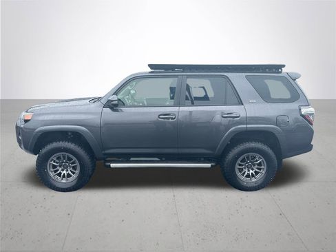 Used 2019 Toyota 4Runner SR5 Premium image 10