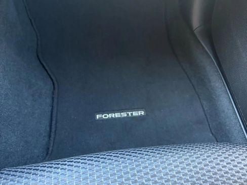 Used 2021 Subaru Forester Premium image 4