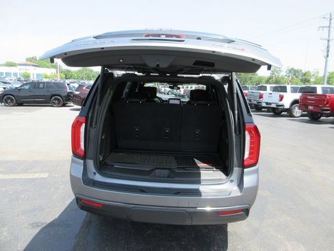 Certified 2021 GMC Yukon AT4 w/ AT4 Premium Plus Package AWD/4WD image 9