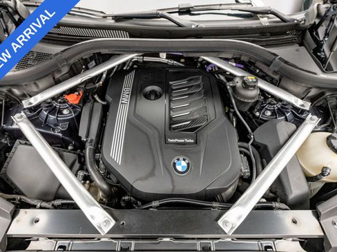 Used 2022 BMW X6 xDrive40i w/ M Sport Package AWD/4WD image 36