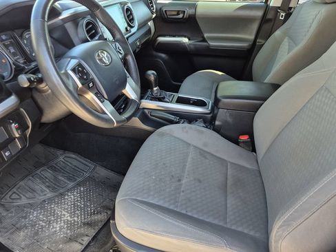 Used 2020 Toyota Tacoma SR5 AWD/4WD image 20