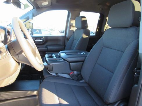 Used 2024 GMC Sierra 2500 Pro w/ Convenience Package image 11