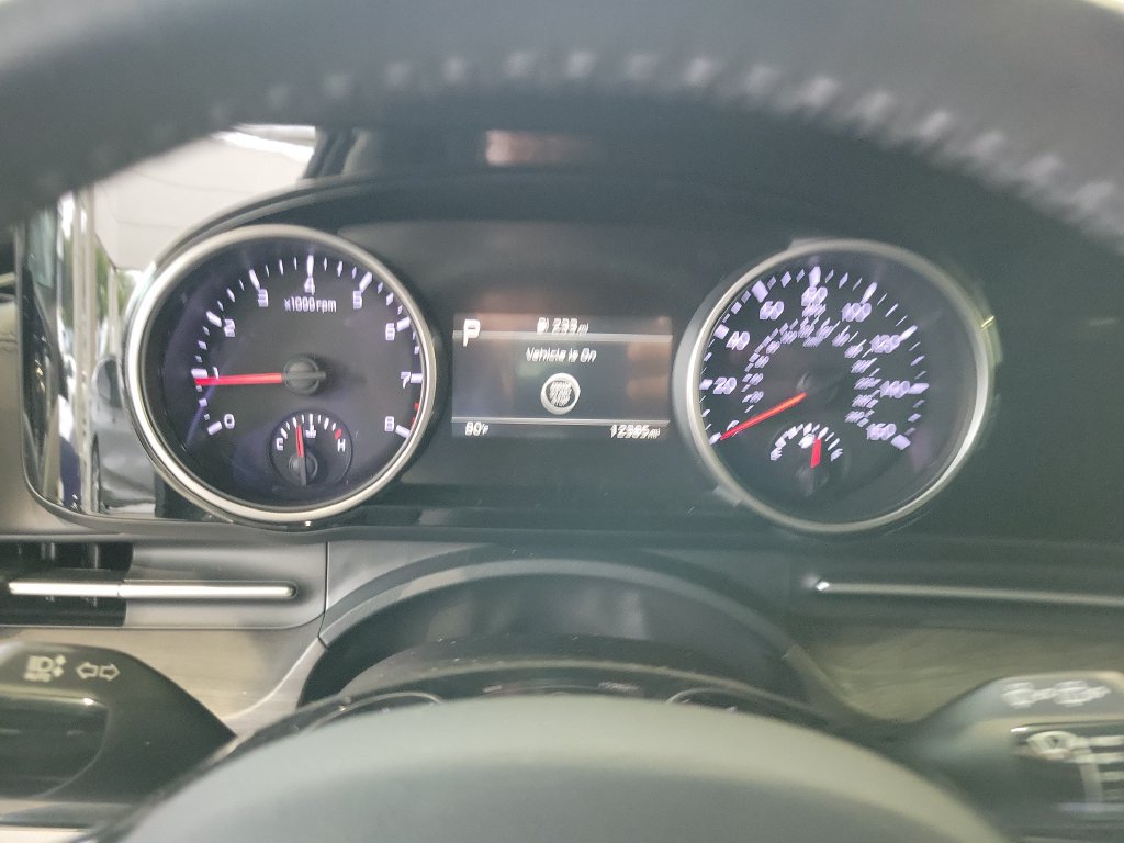 Certified 2024 Kia Carnival EX FWD image 21