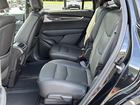 Used 2021 Cadillac XT6 Sport AWD/4WD image 16