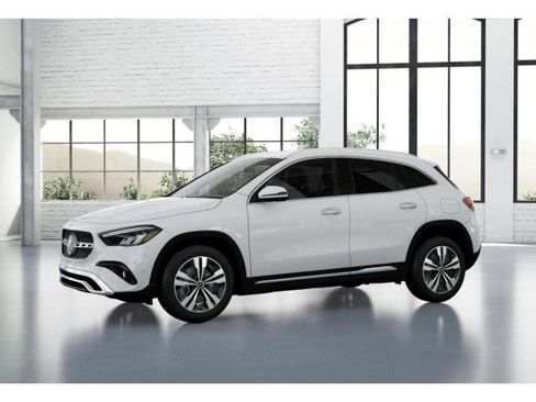 Used 2025 Mercedes-Benz GLA 250 image 36