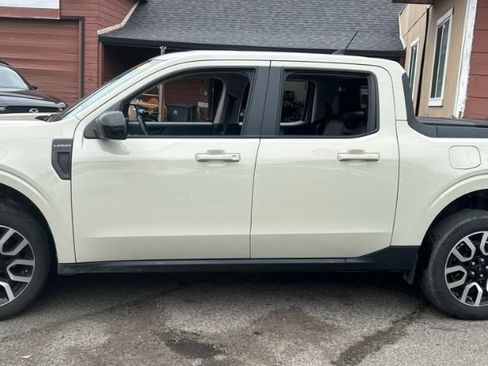 Used 2024 Ford Maverick Lariat FWD image 3