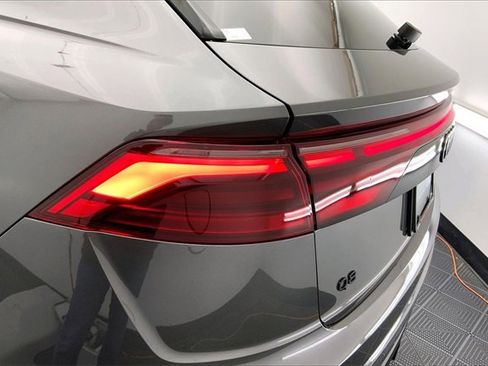 Certified 2025 Audi Q8 Premium Plus image 29