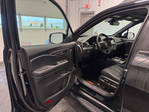 Used 2022 Honda Passport TrailSport image 7