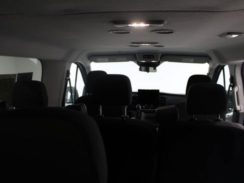 Used 2023 Ford Transit 350 XLT image 33