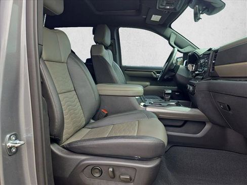 Used 2023 Chevrolet Silverado 1500 ZR2 w/ Technology Package image 20