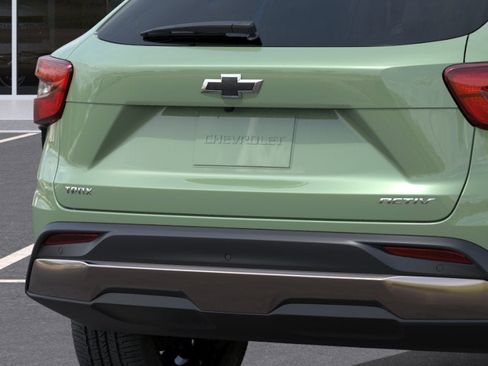 New 2026 Chevrolet Trax ACTIV w/ Sunroof Package FWD image 55