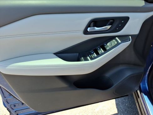 Used 2022 Nissan Rogue SL w/ SL Premium Package FWD image 14