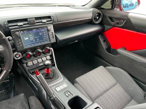 Used 2023 Toyota GR86 w/ ALL Weather Mat Package (TMS) RWD image 7
