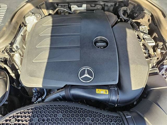 Used 2021 Mercedes-Benz GLC 300 image 21