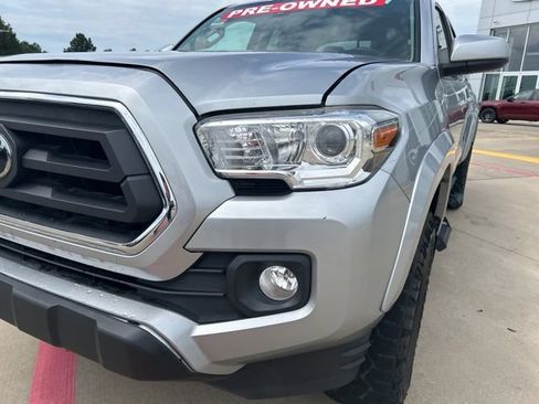 Used 2022 Toyota Tacoma SR5 RWD image 4