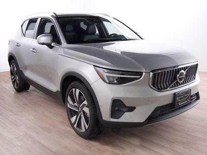 Certified 2025 Volvo XC40 B5 Core w/ Climate Package