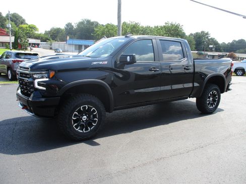 New 2026 Chevrolet Silverado 1500 ZR2 image 9