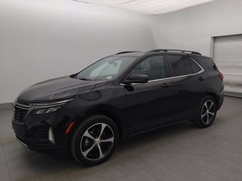Used 2024 Chevrolet Equinox LT w/ LPO, Blackout Package AWD/4WD image 2