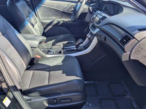 Used 2013 Honda Accord Touring image 21