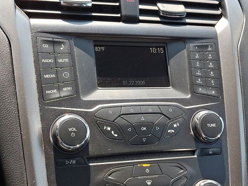 Used 2017 Ford Fusion S w/ Equipment Group 101A FWD image 17