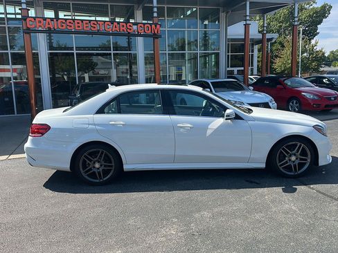 Used 2016 Mercedes-Benz E 350 4MATIC Sedan image 2