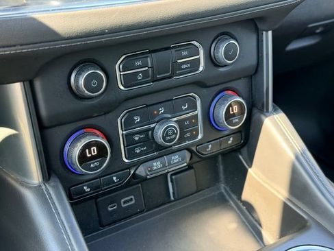 Used 2023 Chevrolet Tahoe LT AWD/4WD image 18