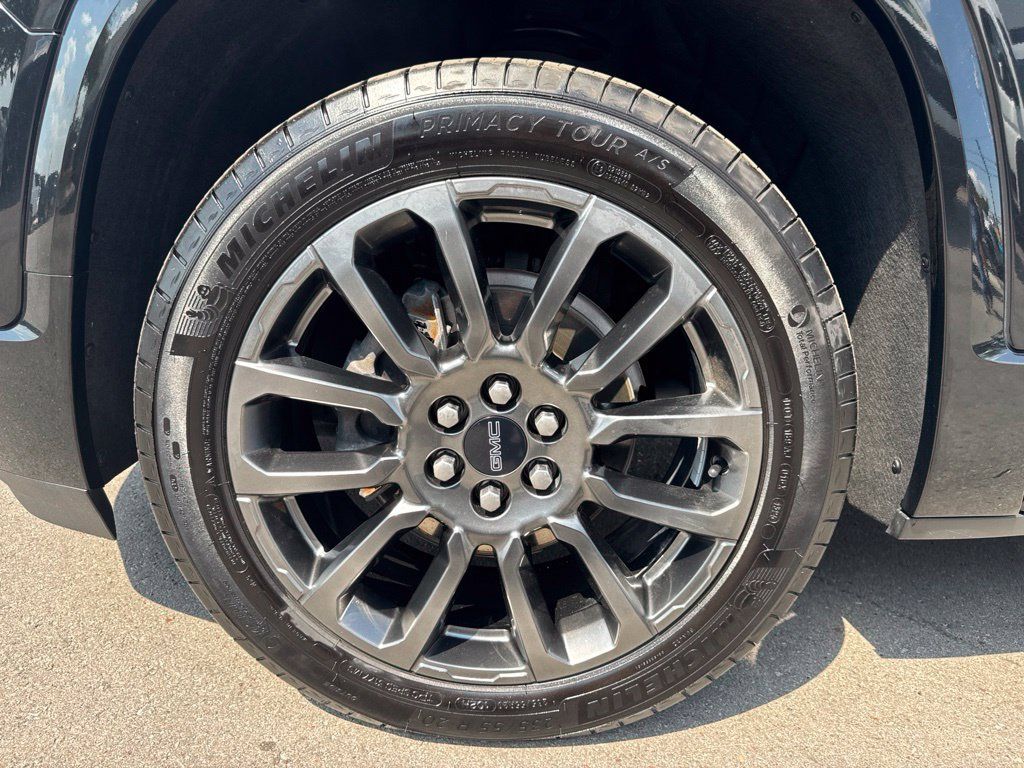 Used 2023 GMC Acadia Denali w/ Black Diamond Edition FWD image 32