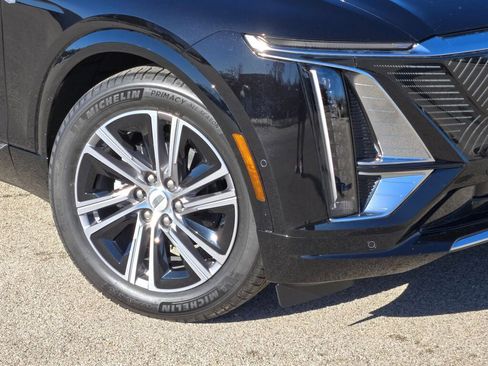 New 2026 Cadillac Lyriq Premium Luxury image 3