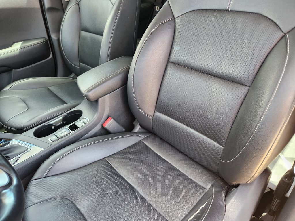 Used 2020 Kia Niro EX Premium FWD image 15