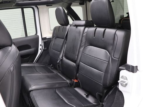 Used 2023 Jeep Wrangler Unlimited Sahara w/ Cold Weather Group image 14