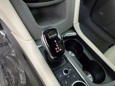 Used 2021 Cadillac XT6 Premium Luxury image 37