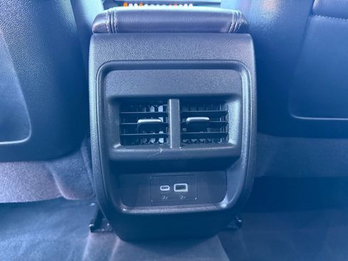 Certified 2025 Cadillac XT4 Premium Luxury FWD image 35