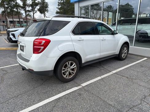 Used 2017 Chevrolet Equinox LT w/ Convenience Package image 5