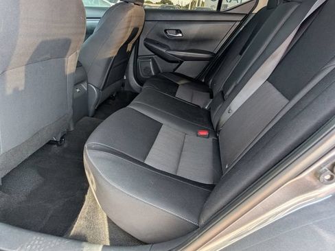 Used 2021 Nissan Sentra SV FWD image 17