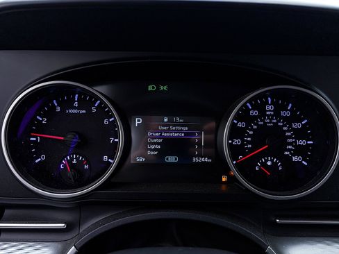 Certified 2023 Kia Carnival LX image 28