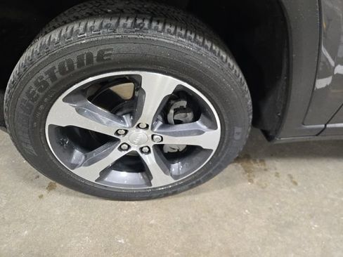 Used 2022 Jeep Grand Cherokee Limited 4xe AWD/4WD image 11